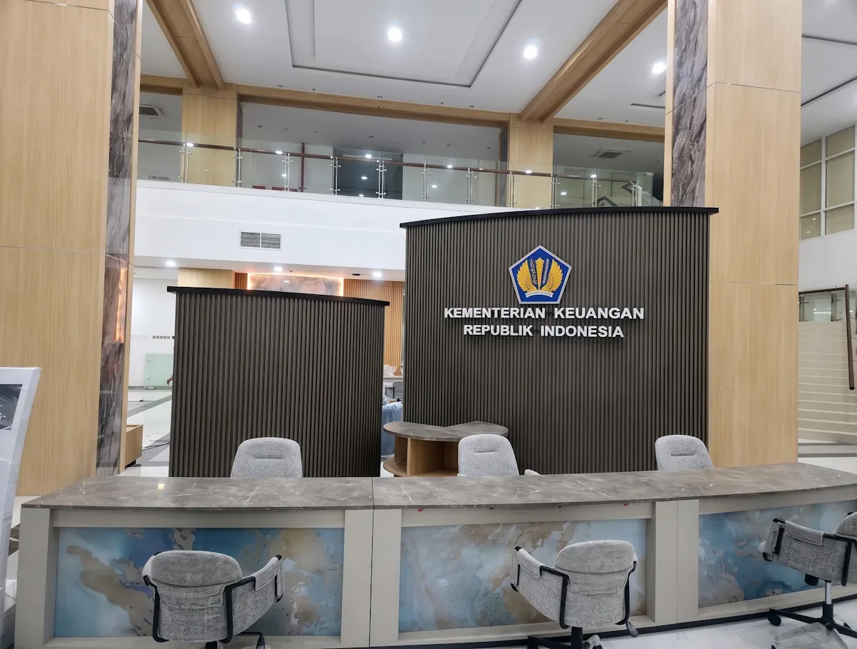 Custom Furniture Area Pelayanan Kemenkeu